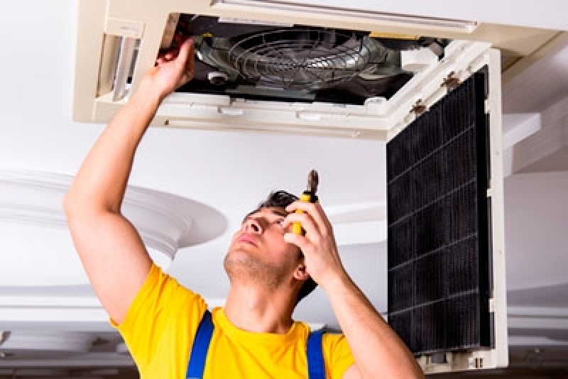 Reparo de Ar Condicionado Residencial Alto da Boa Vista - Reparo Condensador Ar Condicionado